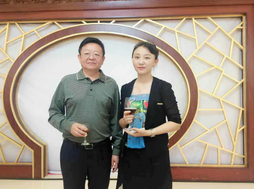 猫先生官网总经理王元圆参与大庆市与中国龙商大会企业座谈会