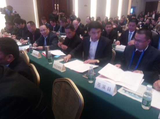 猫先生官网孙总与苍溪县就天然气散布式能源现场签约