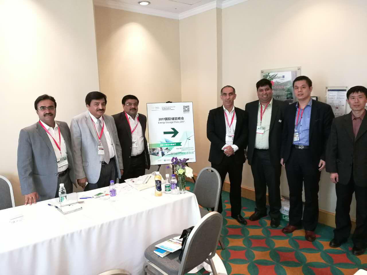 猫先生官网董事长郑两斌参与2017储能峰会